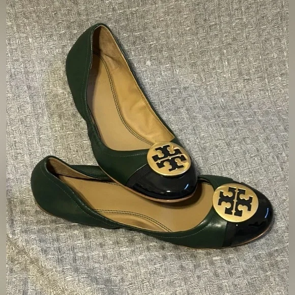 TORY BURCH MINNIE GREEN AND GOLD LEATHER CAP TOE BALLET FLATS SIZE 8
